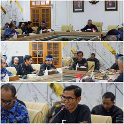 Rapat Koordinasi Tim Pengendalian Inflasi Daerah di Pendopo Kota Bandung.